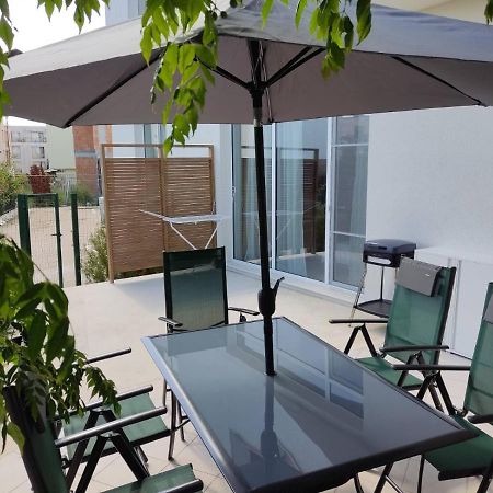 Las Brisas Garden Apartment Бургас Екстериор снимка