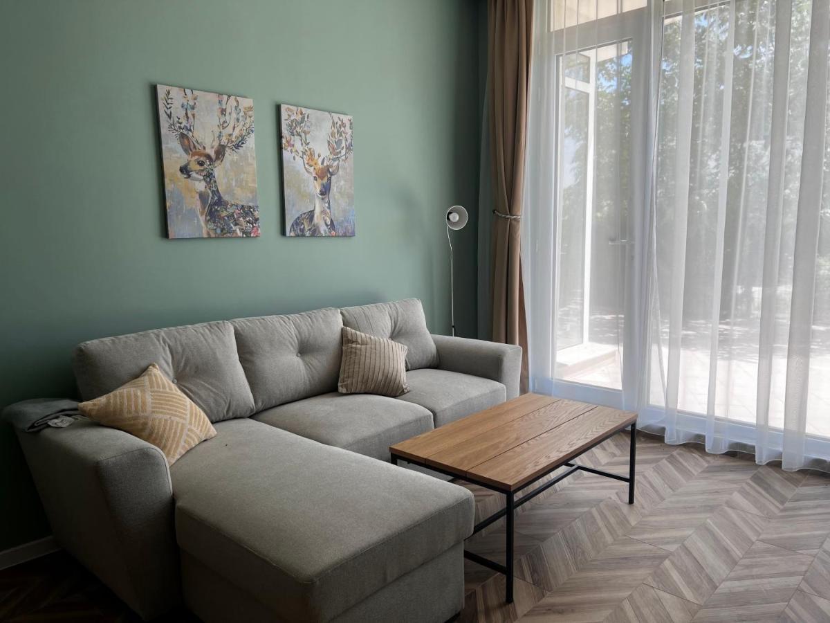 Las Brisas Garden Apartment Бургас Екстериор снимка