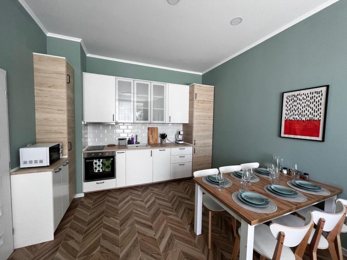 Las Brisas Garden Apartment Бургас Екстериор снимка